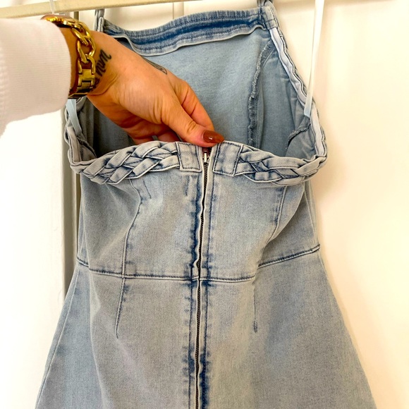 MP / D Revolve Halter Jean Dress - Picture 5 of 7